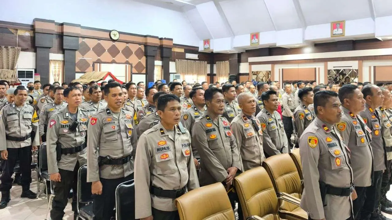 Ratusan Personel Polres Jeneponto dan BKO Brimob Siap Kawal Pilkada Serentak 2024 2 Ratusan Personel Polres Jeneponto dan BKO Brimob Siap Kawal Pilkada Serentak 2024