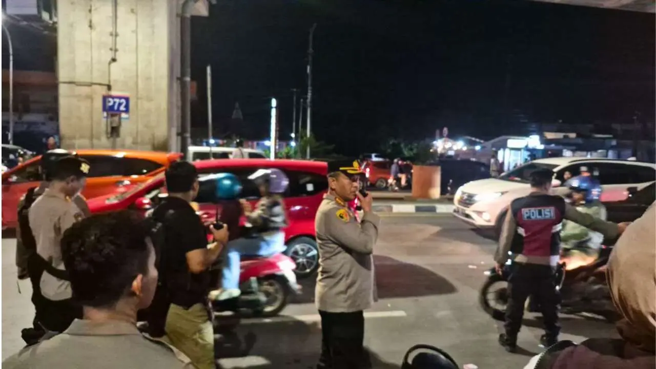 Kapolrestabes Pantau Langsung Konvoi Pendukung Paslon Pilwalkot Makassar