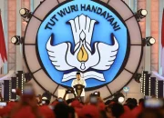 Prabowo: Guru Adalah Kunci Masa Depan Bangsa