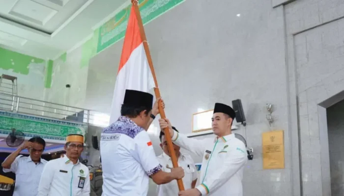 329 Calon Jamaah Haji 2024 Dilepas Bupati Pangkep Muhammad Yusran Lalogau