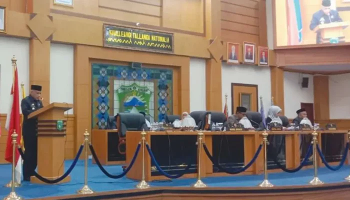 Pemkab Pangkep Serahkan 2 Naskah Ranperda dalam Rapat Paripurna DPRD