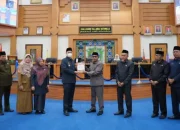 Bupati Pangkep Serahkan LKPJ Tahun Anggaran 2023 dalam Sidang Paripurna DPRD