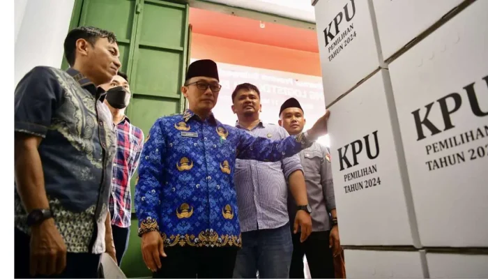 Pj Gubernur Prof Zudan Pastikan Kesiapan Logistik Pilkada Bulukumba Hampir 100%