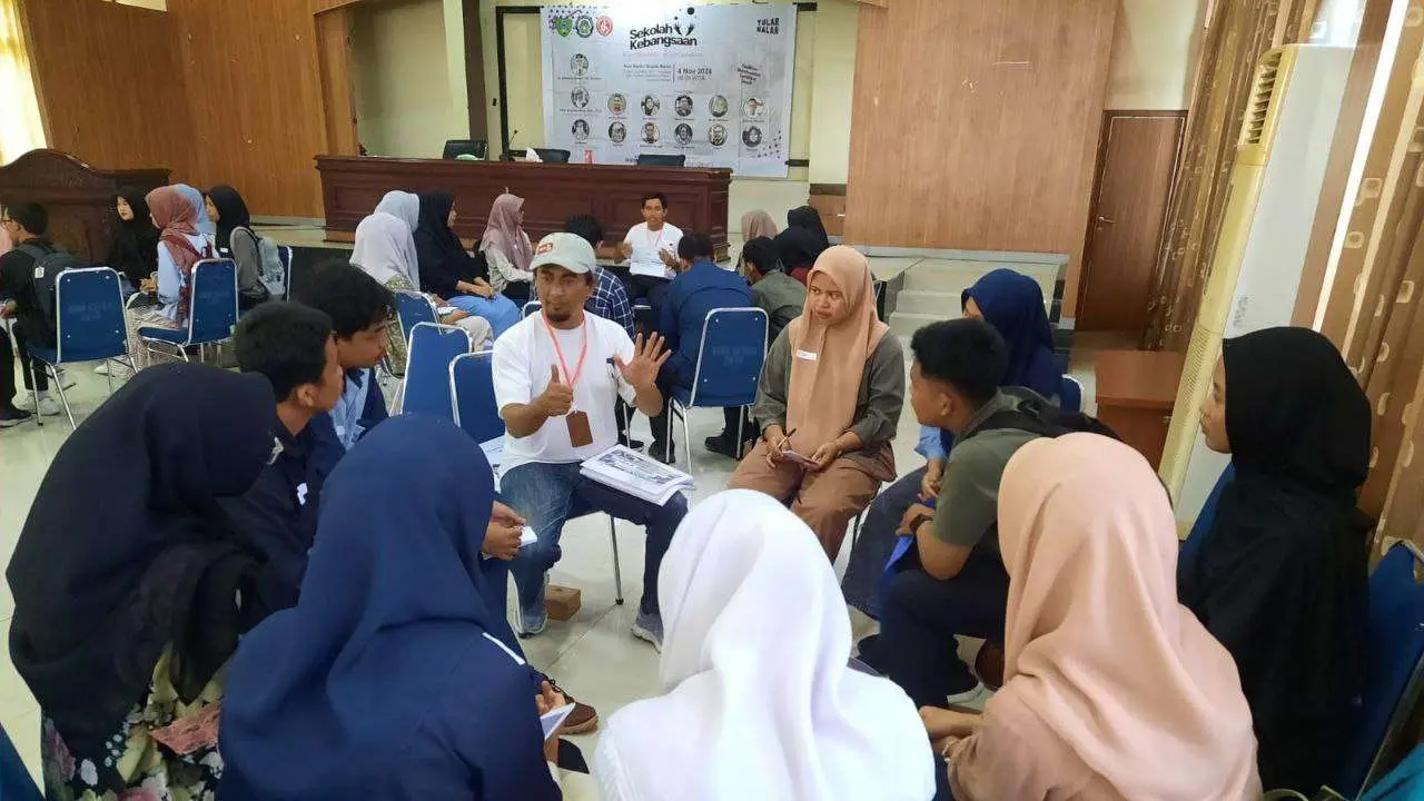 100 Mahasiswa UMMA Maros Ikuti Pelatihan 'Kebal Hoaks' di Sekolah Kebangsaan Tular Nalar 3.0 oleh Mafindo