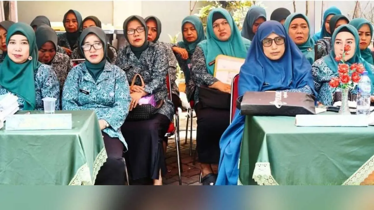 Ketua TP PKK Kecamatan Mamajang Terima Kunjungan Tim SMEP PKK Makassar 2 Ketua TP PKK Kecamatan Mamajang Terima Kunjungan Tim SMEP PKK Makassar