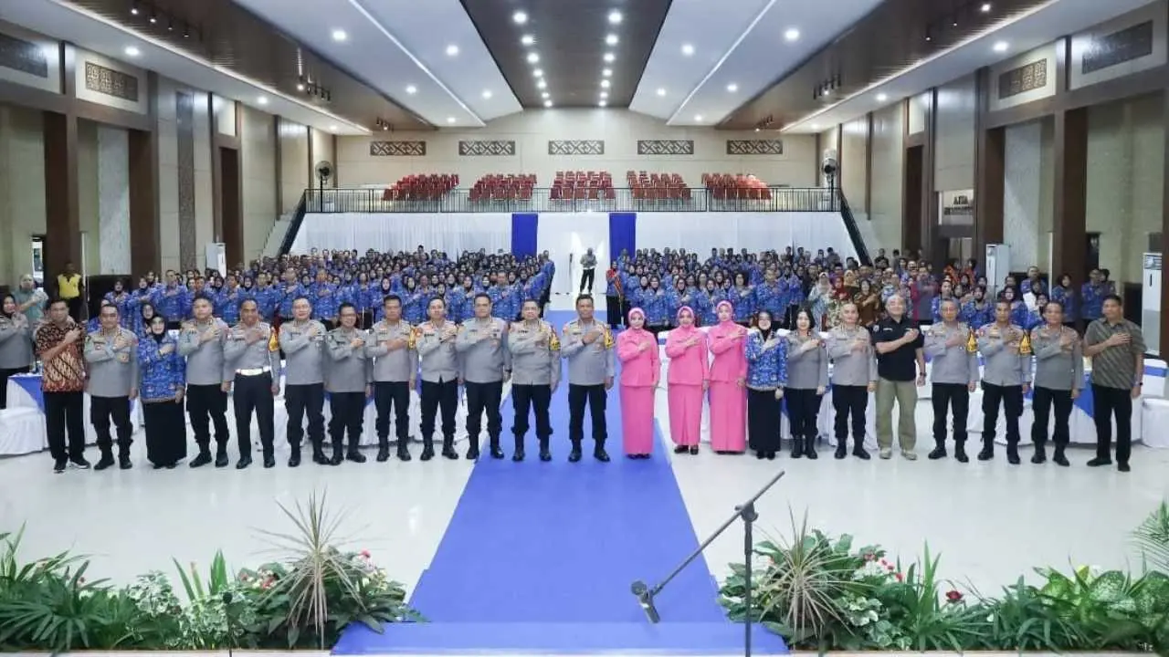 ASN Polda Sulsel Rayakan HUT Korpri ke-53 dengan Syukuran Meriah