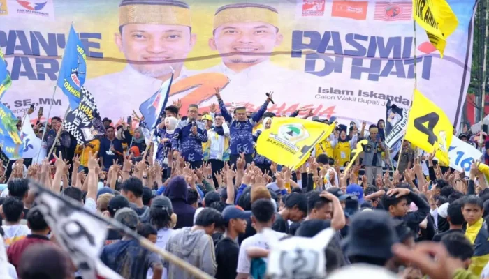 Kampanye Akbar “PASMI” Nomor 2 Penuh Sesak Pendukung, Iksan dan Paris Ajak Bersatu untuk Kemenangan