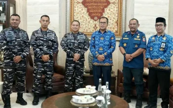 Wali Kota Danny & Kadis Damkarmat Terima Kunjungan Danlantamal VI Makassar 4 Wali Kota Danny & Kadis Damkarmat Terima Kunjungan Danlantamal VI Makassar