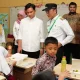 Pj Gubernur Sulsel & Wapres RI Tinjau Program Makan Bergizi Gratis di Maros