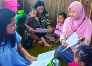 Cegah Penyakit pada Bayi, Mahasiswa FKM Unhas Penyuluhan Imunisasi & Tablet Tambah Darah di Wajo
