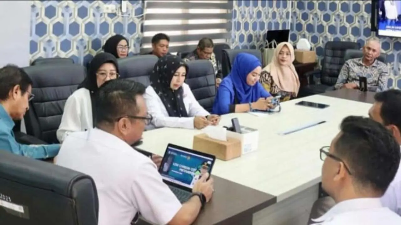 Kadisperin Makassar Terima Kunjungan Disperindag Koperasi UKM Kab. Paser
