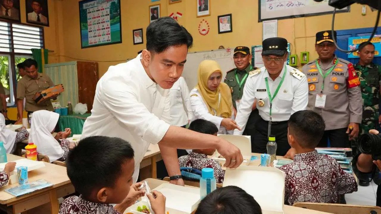 Pemkot Makassar Tunggu Juknis Program Makan Bergizi Gratis, Belum Anggarkan di APBD 2025