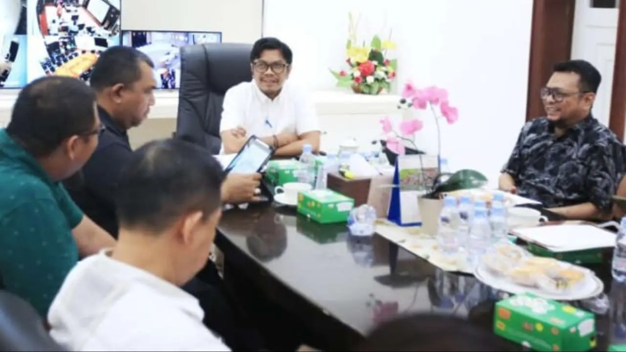 Gelar Rapat Tim P3DN Bersama Sekda, Kadisperin Makassar: Forum ini untuk beri arahan pengadaan barang dan jasa