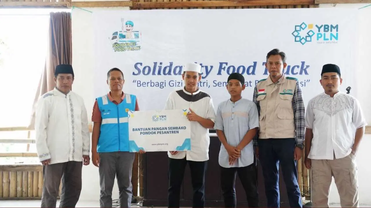 Solidarity Food Truck YBM PLN, Dukung Semangat Santri Pesantren Ashabul Jannah Hidayatullah