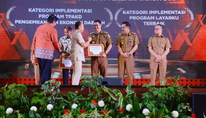 Pemkab Pangkep Raih Dua Penghargaan dari TPAKD Sulsel