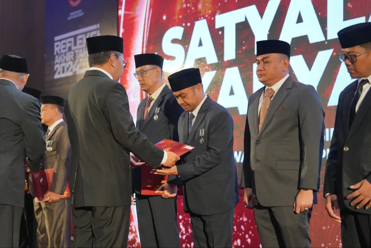 Pengabdian Muhammad Roem Berbuah Penghargaan Satyalancana Karya Satya dari Presiden RI