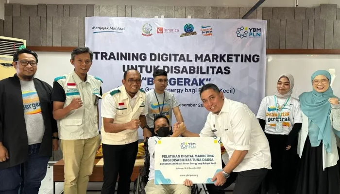 YBM PLN Sulselrabar Beri Pelatihan Digital Marketing Berbasis Energi Hijau untuk Penyandang Disabilitas