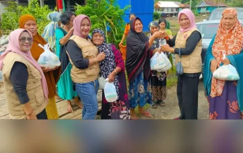 Relawan AAS Community Salurkan Bantuan untuk Korban Banjir di Sulsel 8 Relawan AAS Community Salurkan Bantuan untuk Korban Banjir di Sulsel