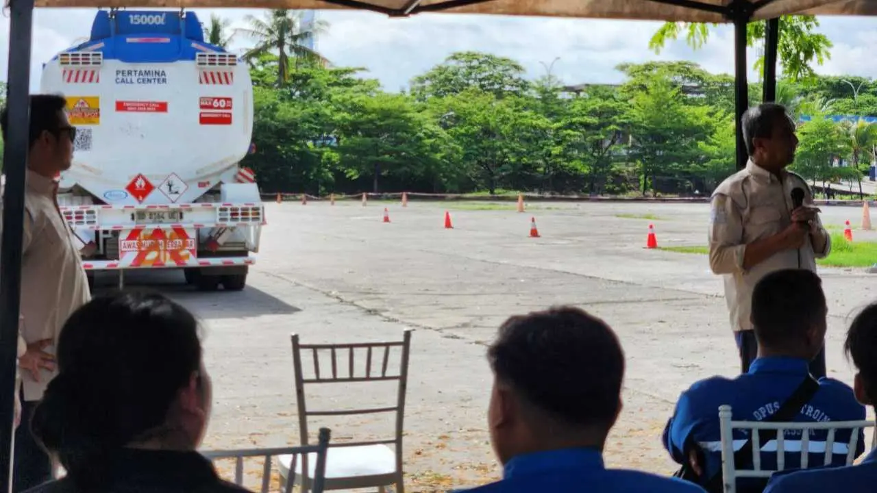 Pertamina Tingkatkan Standar Keselamatan melalui Defensive Driving Training dan Sertifikasi Barang Berbahaya
