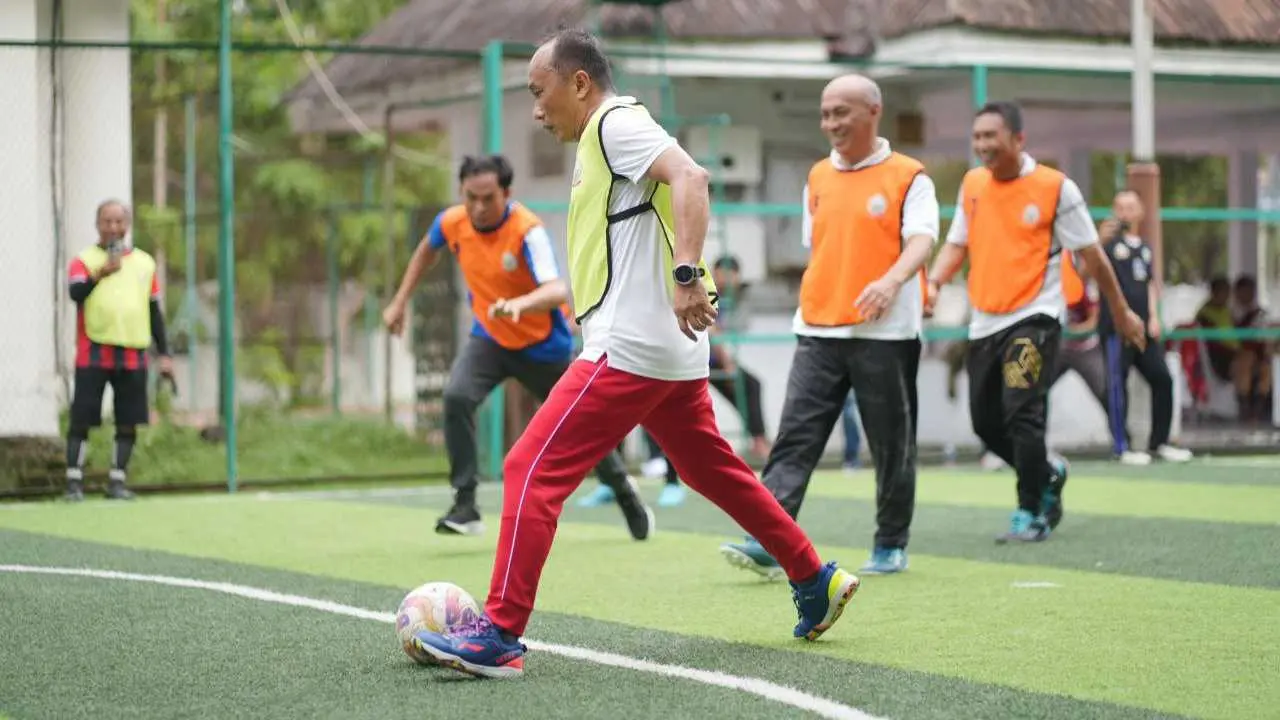 Main Mini Soccer, Pengurus Korpri Sulbar Puji Gaya Kepemimpinan Santai Prof Zudan