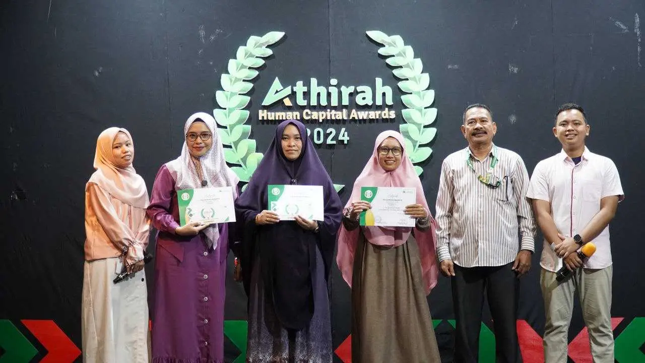 Athirah Human Capital Awards: Apresiasi untuk Guru dan Karyawan Berprestasi 2 Athirah Human Capital Awards: Apresiasi untuk Guru dan Karyawan Berprestasi
