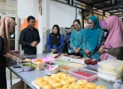 Ninuk Zudan Dukung Penyandang Disabilitas Melalui Anjangsana ke Donat Tuli "Cafe Mella"