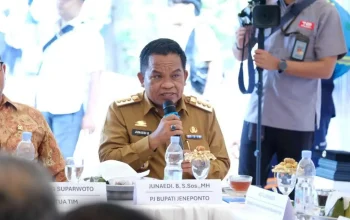 Ini Penjelasan Pj Bupati Jeneponto ke Komisi XII DPR RI di Area PLTB Tolo