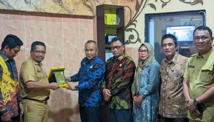 Terima Kunjungan DPRD Konsel, Sekdisdik Makassar Paparkan Program Unggulan
