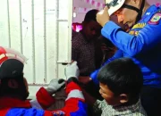 Siswa SMPN 6 Makassar Dievakuasi Tim Damkarmat Setelah Jarinya Terjebak di Lubang Kunci