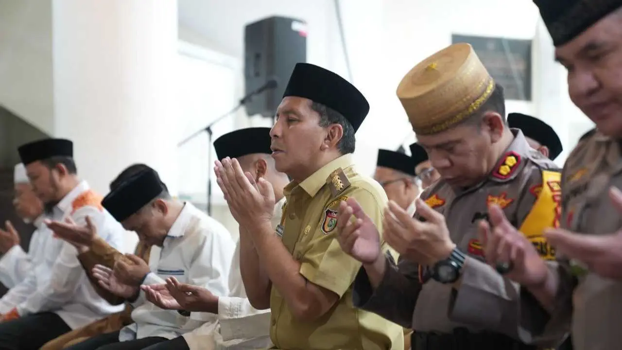 Sambut 2025, Danny Berharap Makassar Terhindar dari Bencana 2 Sambut 2025, Danny Berharap Makassar Terhindar dari Bencana