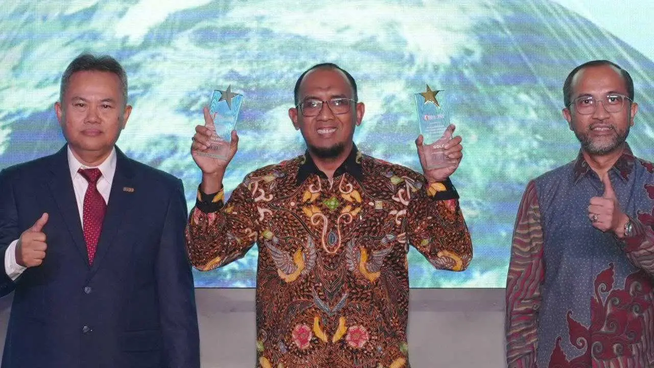 PLN Sulselrabar Raih 2 Penghargaan di ISDA 2024, Bukti Komitmen untuk Masyarakat 2 PLN Sulselrabar Raih 2 Penghargaan di ISDA 2024, Bukti Komitmen untuk Masyarakat