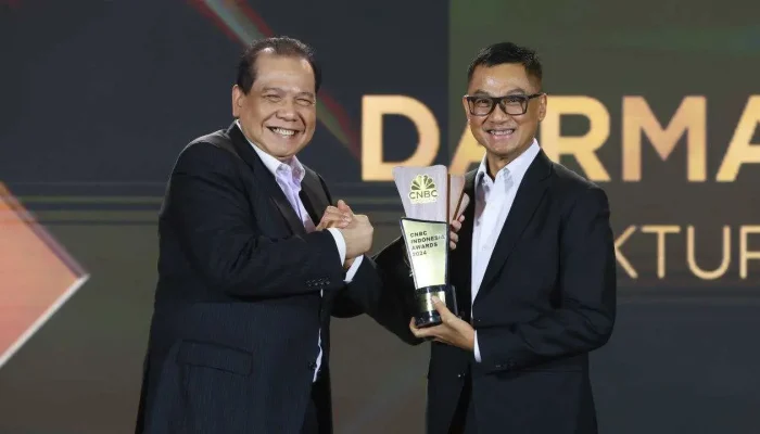 Transformasi Gemilang: Darmawan Prasodjo Raih CEO of The Year 2024 untuk Ketiga Kalinya
