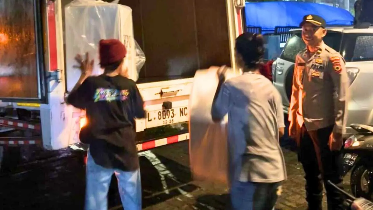 Logistik Pilkada 2024 di Kecamatan Bontoala Dipindahkan dengan Lancar