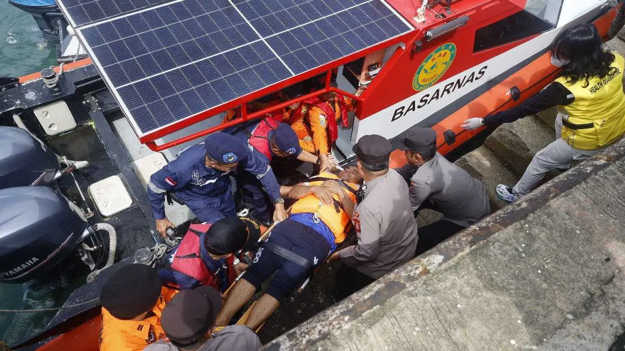 Nataru 2024: Pelindo Gelar Simulasi Darurat di Pelabuhan Makassar