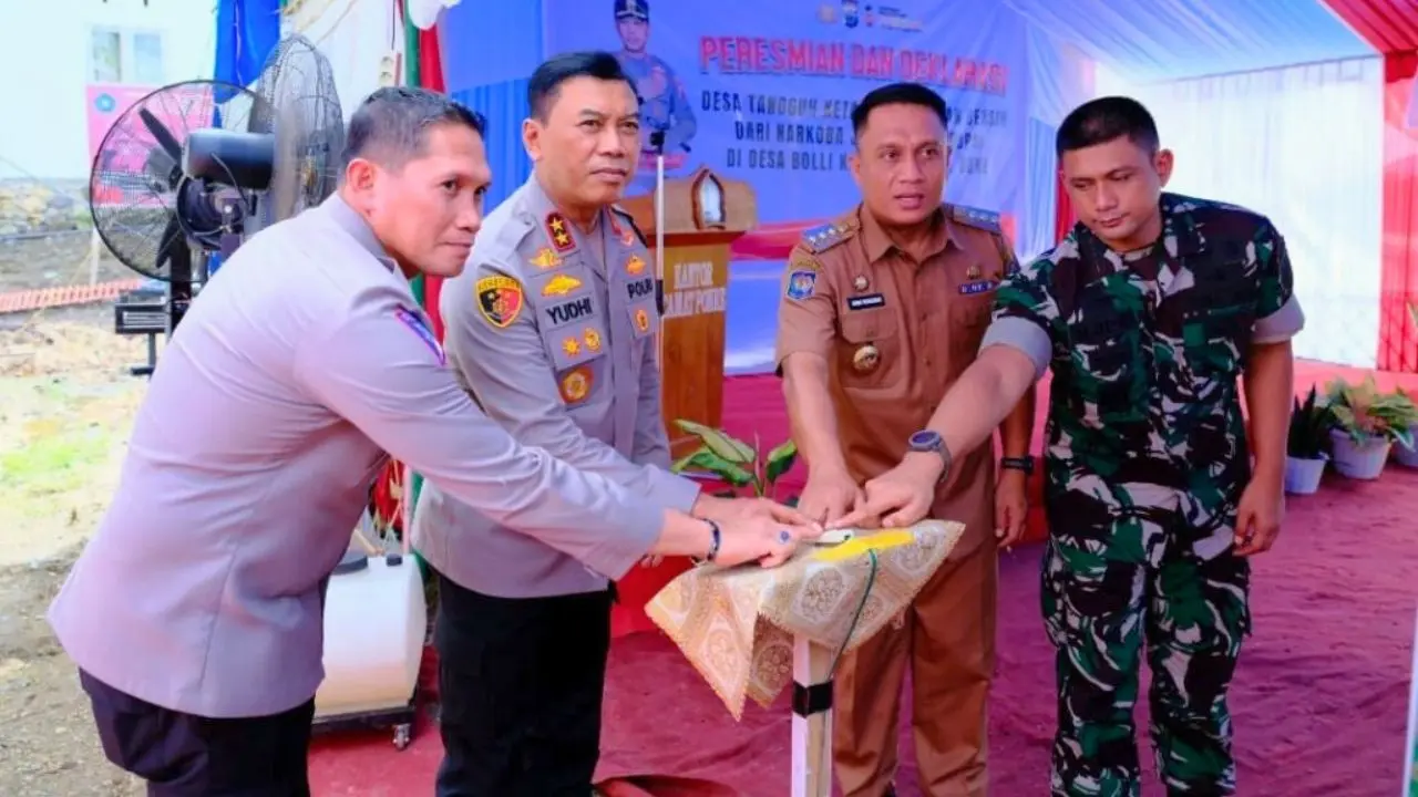 Kapolda Sulsel Dukung Ketahanan Pangan Lewat Penanaman Jagung di Bone