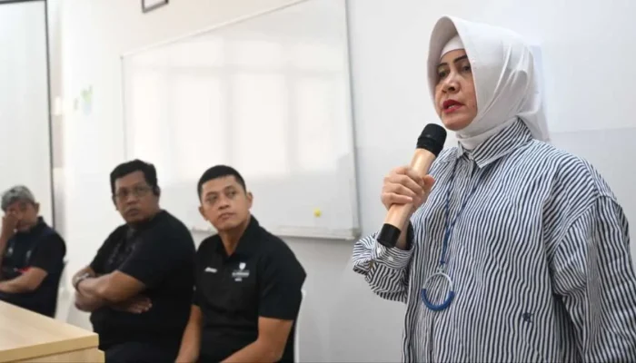 Indira Yusuf Ismail Tingkatkan Kualitas SDM Basket Makassar Lewat Penataran Wasit