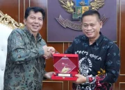 Pj Gubernur Prof Fadjry Ajak OJK Tingkatkan KUR untuk Petani Sulsel