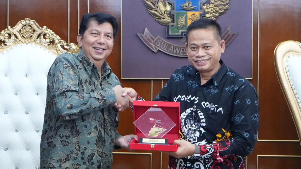 Pj Gubernur Prof Fadjry Ajak OJK Tingkatkan KUR untuk Petani Sulsel