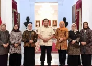 Presiden Prabowo Terima Audiensi Pengurus Muslimat NU di Istana Merdeka