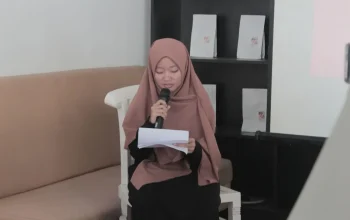 Bayang-Bayang Pajak: Beban Sistemik yang Kian Mencekik 3 Niswatul Mukminah (Aktivis Muslimah)