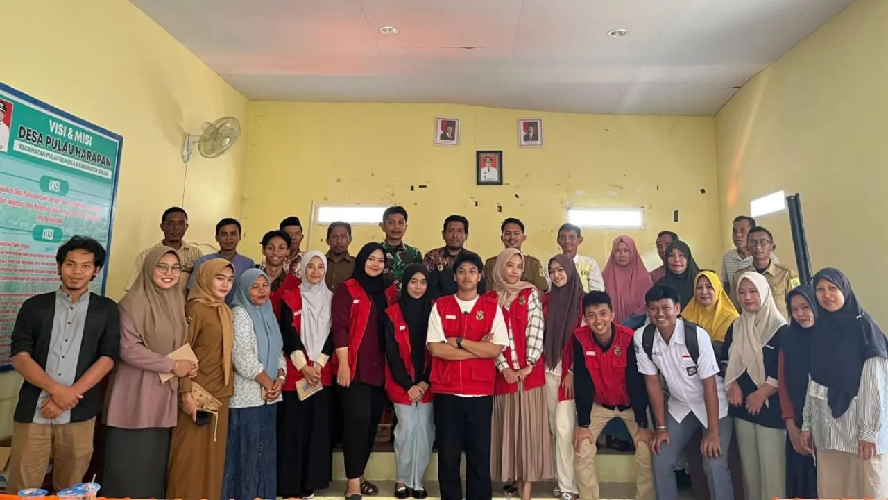 Mahasiswa Unhas Kenalkan Budidaya Maggot untuk Atasi Limbah Organik di Pulau Harapan