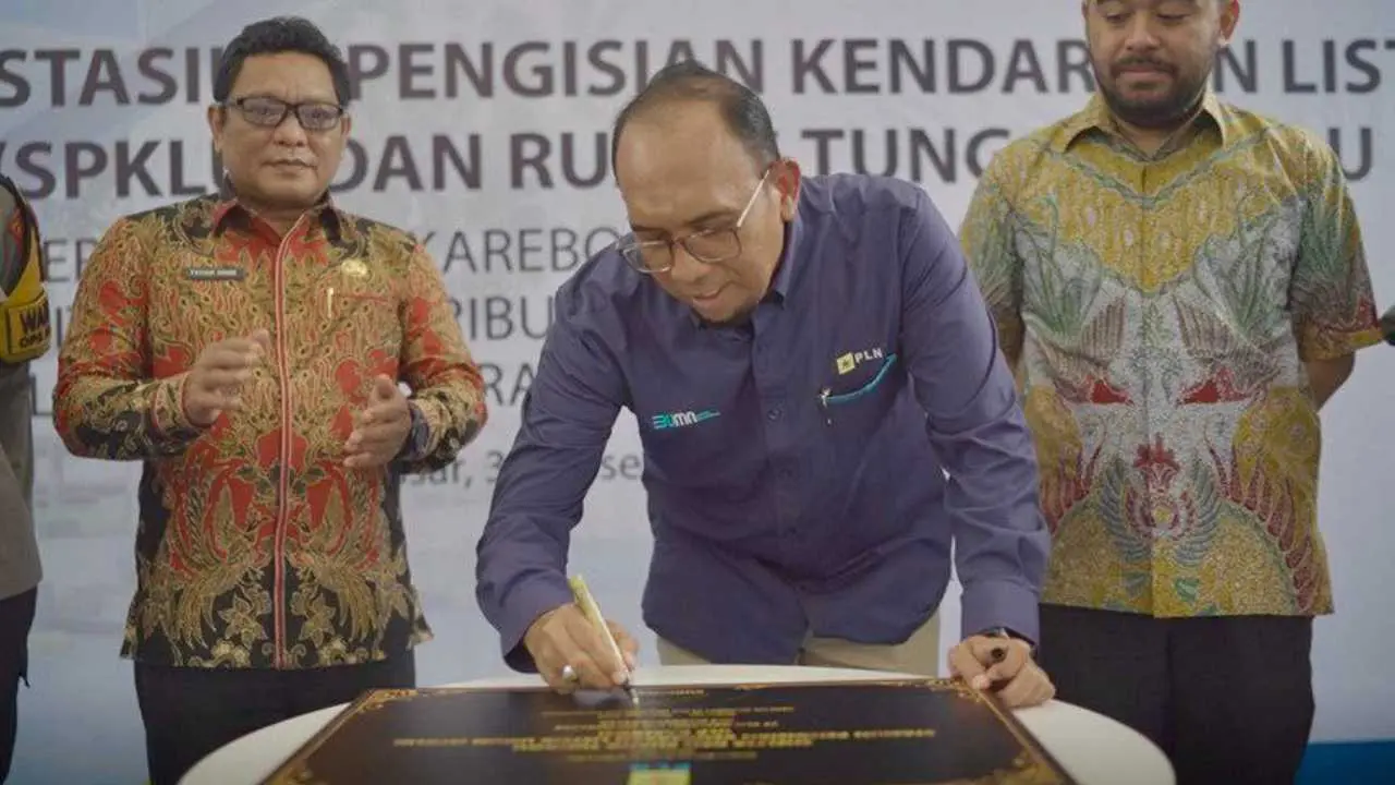 Momen Tahun Baru, PLN Tambah SPKLU di Kota Makassar, Menjadi Total 61 Unit se-Sulselrabar