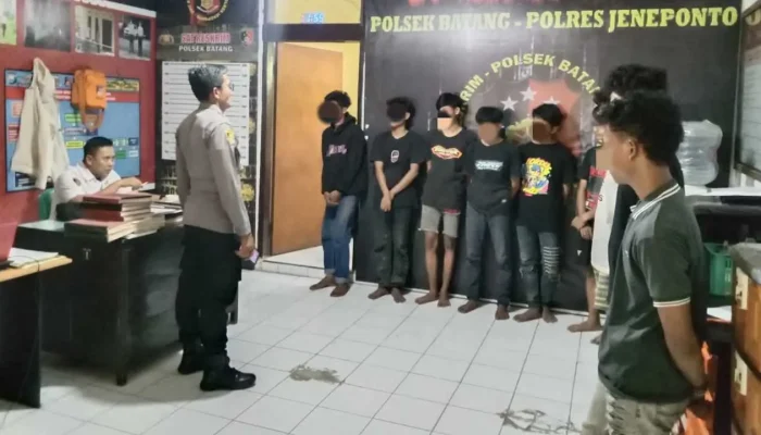 Polisi Gagalkan Perkelahian Antar Kelompok, Sejumlah Remaja Diamankan di Polsek Batang