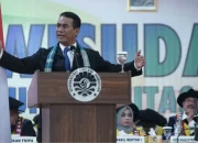 Hadiri Wisuda UNM, Mentan Amran Beri Pesan Ini untuk Generasi Muda
