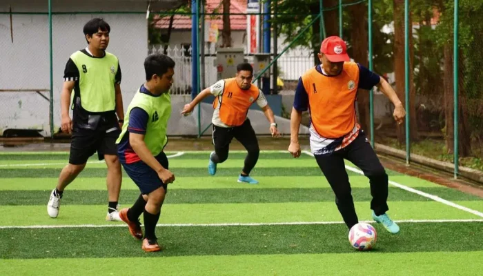 Pj Gubernur Sulsel Jalin Keakraban dengan Jurnalis Lewat Fun Futsal Awal Tahun 2025