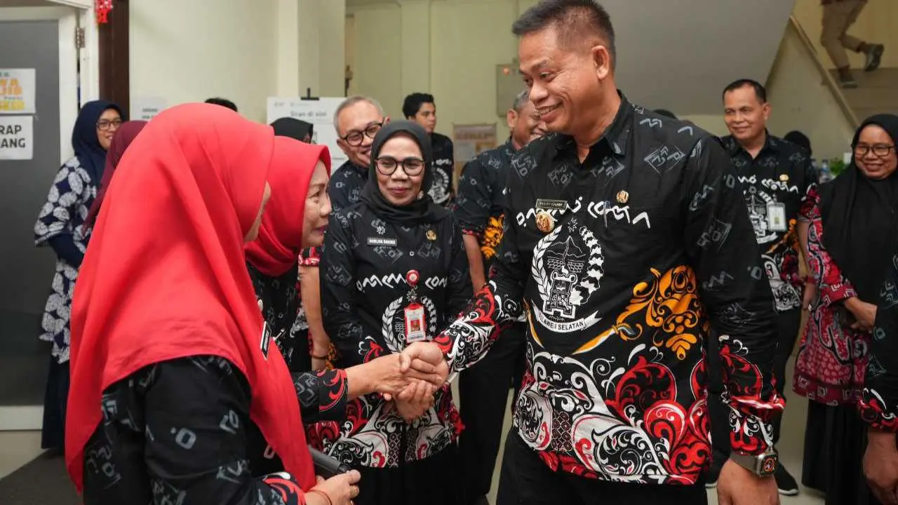 Genjot Produksi Peternakan, Pj Gubernur Sulsel Optimistis Capai Swasembada Pangan 2 Genjot Produksi Peternakan, Pj Gubernur Sulsel Optimistis Capai Swasembada Pangan