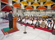 Ribuan Jamaah Iringi Pergantian Tahun dengan Dzikir dan Doa di Masjid 99 Kubah