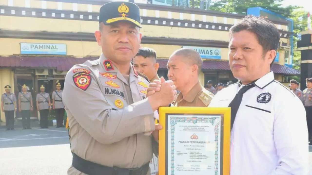 Inovasi Pelayanan Publik, Aipda Jasriadi Raih Penghargaan Kapolrestabes Makassar