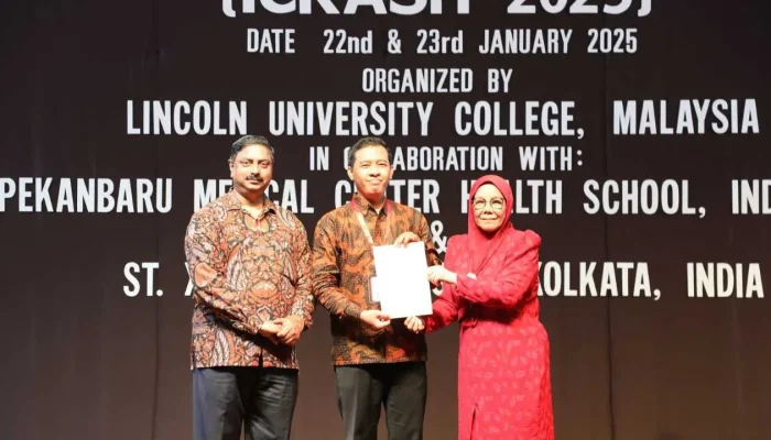 Dosen Asal Kota Solo Berhasil Raih Penghargaan “The Best Papper Presenter Award” di Malaysia