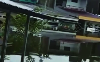 Ribuan Warga Mengungsi Akibat Banjir di Perumnas Antang, Makassar 4 Ribuan Warga Mengungsi Akibat Banjir di Perumnas Antang, Makassar